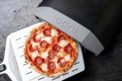 Ooni Pizzaschep Aluminium - Perforated Pizza Peel 12 Inch -Merkloos Winkel 1200x800 52