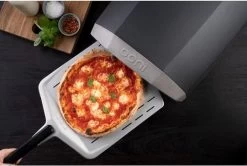 Ooni Pizzaschep Aluminium - Perforated Pizza Peel 12 Inch -Merkloos Winkel 1200x806 2