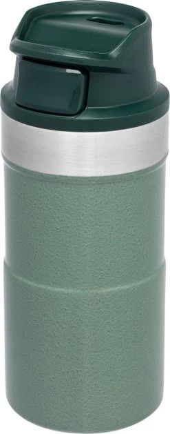 Stanley The Trigger-Action Travel Mug 0,25L - Thermosfles - Hammertone Green -Merkloos Winkel 471x1200 1